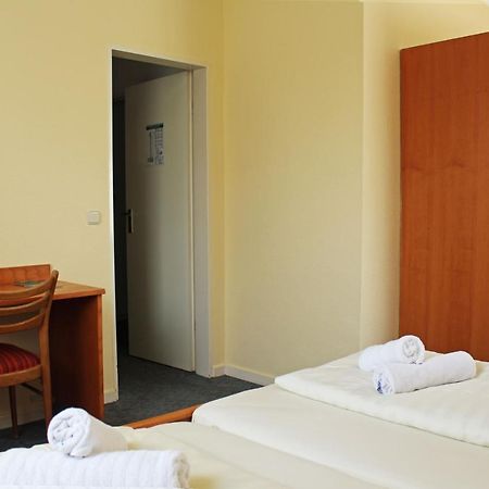 Autobahn Hotel Pfungstadt Ost ภายนอก รูปภาพ